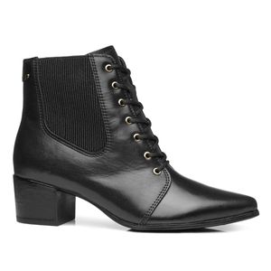 Bota Cano Curto em Couro Pegada Feminina Preta