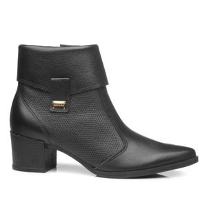 Bota Cano Curto em Couro Pegada Feminina Preta