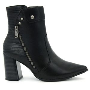 Bota Ramarim Cano Curto Tachas Feminina Preta