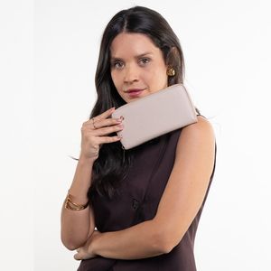 Carteira Chenson Mão II Feminina Off White