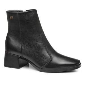 Bota Cano Curto em Couro  Pegada Feminina Preta