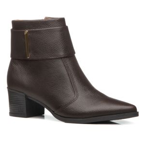 Bota Cano Curto em Couro Pegada Feminina Marrom