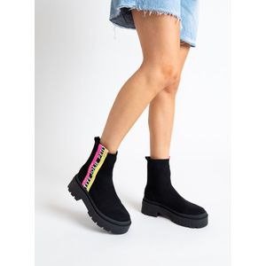 Bota Petite Jolie Off Boot Feminina Preta